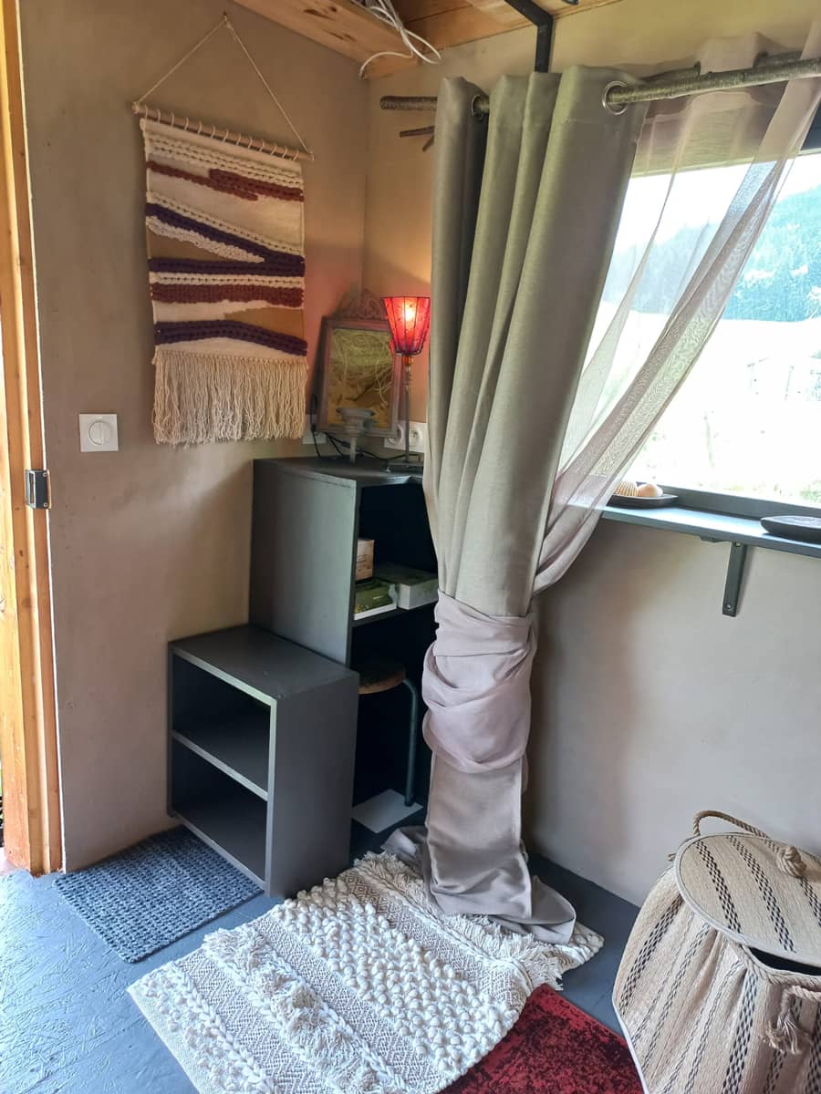 Cabane du gîte La Bohème